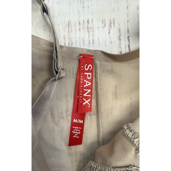 Spanx Red Hot Shapewear Slip Women's Size M Sandcastle Nude Tan NWT - Picture 4 of 8